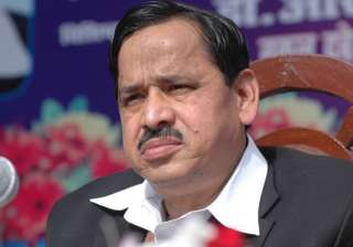 Naseemuddin Siddiqui floats new outfit - India TV Naseemuddin Siddiqui floats new outfit - India TV