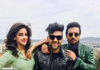 Hindi Medium Guru Randhawa talks about his... Hindi Medium Guru Randhawa talks about his...