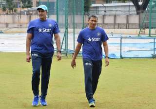 Anil Kumble and team's batting coach Sanjay... Anil Kumble and team's batting coach Sanjay...