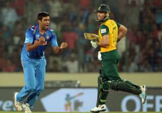 A file image of R Ashwin and AB de Villiers. -... A file image of R Ashwin and AB de Villiers. -...