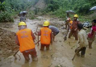 Death toll in Bangladesh landslides reaches 137 ... Death toll in Bangladesh landslides reaches 137 ...