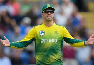 Captain AB de Villiers reacts during the match -... Captain AB de Villiers reacts during the match -...