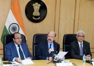 Zaidi along with AK Joti and OP Rawat addressing... Zaidi along with AK Joti and OP Rawat addressing...