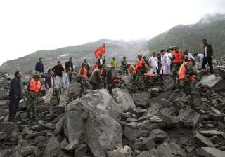 15 bodies pulled out of China's landslide, 118... 15 bodies pulled out of China's landslide, 118...