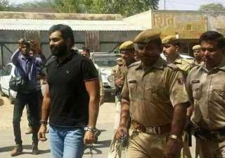 Anandpal singh carried Rs 5 lakh reward on his... Anandpal singh carried Rs 5 lakh reward on his...