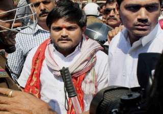 Hardik Patel detained on his way to violence-hit... Hardik Patel detained on his way to violence-hit...