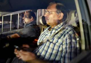 Delhi Minister Satyendar Jain leaves CBI office... Delhi Minister Satyendar Jain leaves CBI office...
