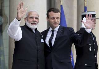 Macron welcomes PM Modi at Elysee Palace in Paris... Macron welcomes PM Modi at Elysee Palace in Paris...