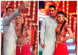 Akshay Kumar, Mouni Roy - India TV Akshay Kumar, Mouni Roy - India TV