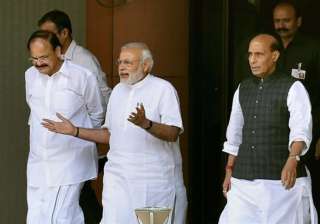 BJP panel to meet Sonia Gandhi on Friday to... BJP panel to meet Sonia Gandhi on Friday to...