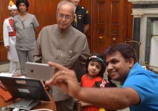 President Mukherjee launches 'Selfie with... President Mukherjee launches 'Selfie with...