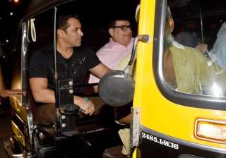 Salman Khan auto ride Tubelight - India TV Salman Khan auto ride Tubelight - India TV