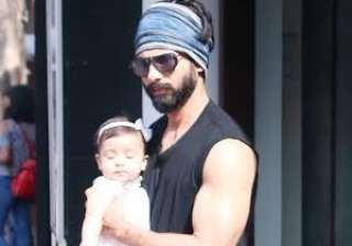 Misha magic: Shahid's little angel learns to... Misha magic: Shahid's little angel learns to...