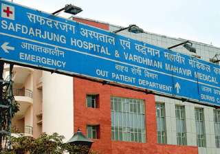 Newborn declared dead by hospital staff, found to... Newborn declared dead by hospital staff, found to...