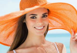 How to reverse the signs of sun damage from hair... How to reverse the signs of sun damage from hair...