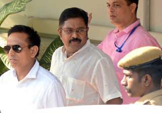 Dhinakaran came out on bail in the EC bribery... Dhinakaran came out on bail in the EC bribery...