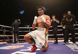 Vijender Singh celebrates victory - India TV Vijender Singh celebrates victory - India TV