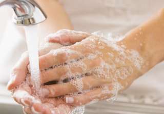 cleaning hands may help focus better - India TV cleaning hands may help focus better - India TV
