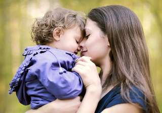 single mother children - India TV single mother children - India TV