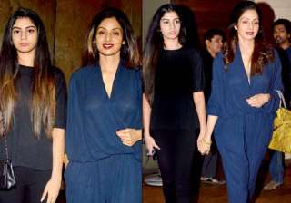 Sridevi and daughter Khushi Kapoor - India TV Sridevi and daughter Khushi Kapoor - India TV