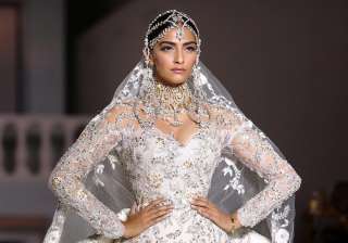 Sonam Kapoor at Paris Fashion Week - India TV Sonam Kapoor at Paris Fashion Week - India TV