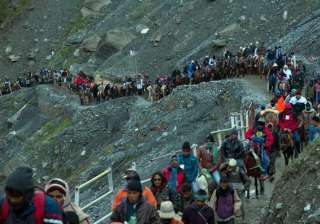Amarnath Yatra resumes after day-long suspension... Amarnath Yatra resumes after day-long suspension...