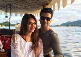 Divyanka Tripathi Vivek Dahiya anniversary Divyanka Tripathi Vivek Dahiya anniversary