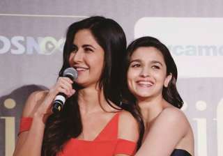 Alia Bhatt and Katrina Kaif IIFA Awards 2017 -... Alia Bhatt and Katrina Kaif IIFA Awards 2017 -...