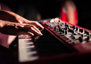hands free musical instruments - India TV hands free musical instruments - India TV