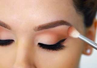 eye makeup side effects - India TV eye makeup side effects - India TV