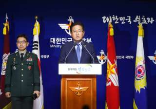 South Korean Vice Defense Minister Suh Choo Suk... South Korean Vice Defense Minister Suh Choo Suk...