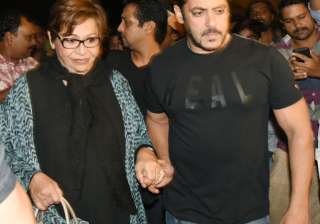 IIFA 2017 Salman Khan with Helen - India TV IIFA 2017 Salman Khan with Helen - India TV