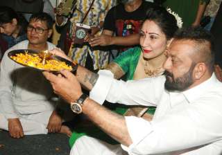 Sanjay Dutt celebrates Ganesh Chaturthi with... Sanjay Dutt celebrates Ganesh Chaturthi with...