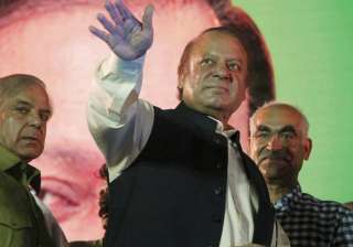 Nawaz Sharif gets ecstatic welcome in Lahore -... Nawaz Sharif gets ecstatic welcome in Lahore -...