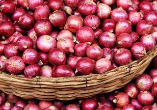 Ram Vilas Paswan seeks curbs on onion export to... Ram Vilas Paswan seeks curbs on onion export to...