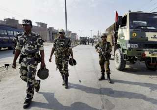 Army personnel take positions near Dera Sacha... Army personnel take positions near Dera Sacha...
