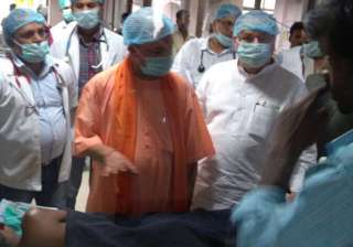 CM Yogi visists BRD horpital - India TV CM Yogi visists BRD horpital - India TV