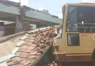 Coimbatore bus stand roof collapse - India TV Coimbatore bus stand roof collapse - India TV