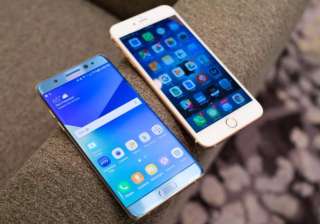 It will be Apple iPhone 8 vs Samsung Galaxy Note... It will be Apple iPhone 8 vs Samsung Galaxy Note...
