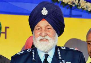 Marshal of IAF Arjan Singh suffers massive heart... Marshal of IAF Arjan Singh suffers massive heart...
