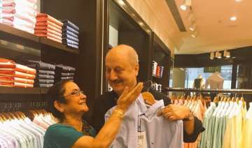 Anupam Kher did this amazing thing for his... Anupam Kher did this amazing thing for his...