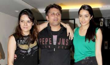Mohit Suri enjoys with Half Girlfriend and Ek... Mohit Suri enjoys with Half Girlfriend and Ek...