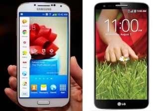 a comparison lg g2 vs samsung galaxy s4 - India TV a comparison lg g2 vs samsung galaxy s4 - India TV