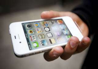 apple slashes iphone 4s prices in india - India TV apple slashes iphone 4s prices in india - India TV