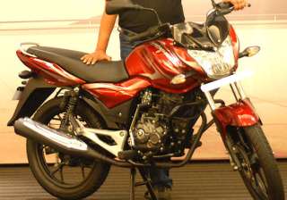 bajaj launches all new 100cc discover at rs 46... bajaj launches all new 100cc discover at rs 46...