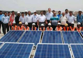 delhi metro launches its first solar power plant... delhi metro launches its first solar power plant...