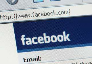 facebook to test mobile payments service - India... facebook to test mobile payments service - India...