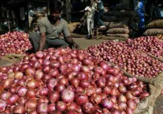govt imposes usd 300/ tonne mep on onion exports... govt imposes usd 300/ tonne mep on onion exports...