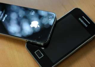 samsung forecasts a 37 drop in quarterly profits... samsung forecasts a 37 drop in quarterly profits...