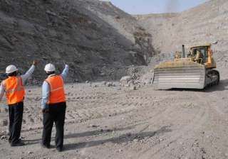 vedanta explores merging cairn hindustan zinc... vedanta explores merging cairn hindustan zinc...